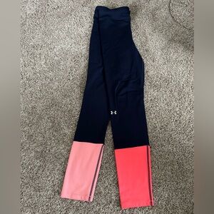 Women’s Under Armour cold gear leggings.